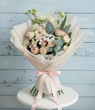 Букет цветов из:  Розы и Лизиантусы в Славгороде
