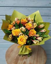 Букет цветов из:  Альстромерии и Розы в Славгороде