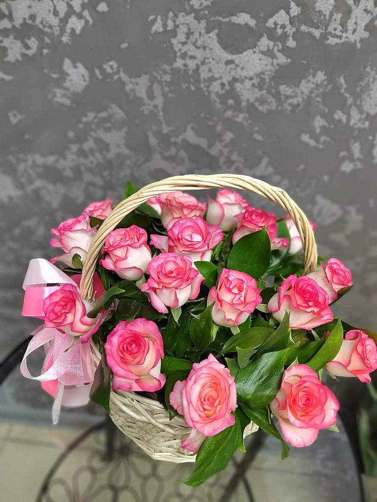 Цветочная композиция из Розы в корзине в Славгороде
