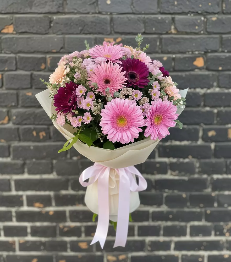 Букет цветов из: Герберы и Хризантемы в Славгороде