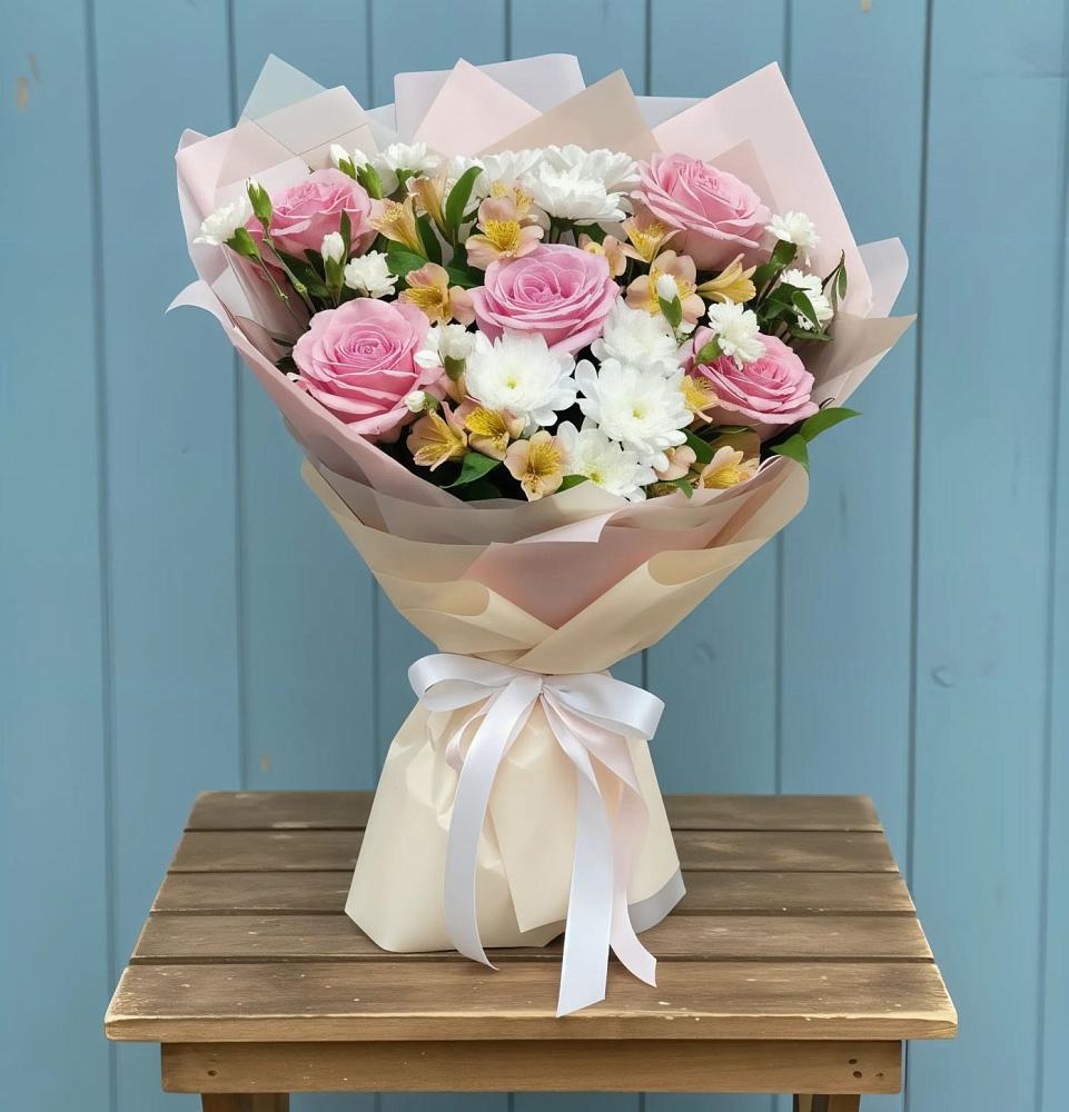 Букет цветов из: Гвоздики, Орхидеи и Розы в Славгороде