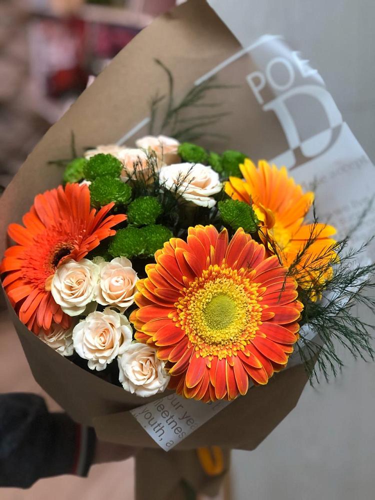 Букет цветов из: Герберы, Хризантемы и Розы в Славгороде